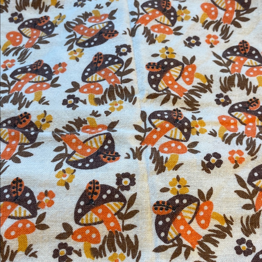 Vintage Mushroom & floral design Laundry bag with drawstring. - Picture 2 of 4